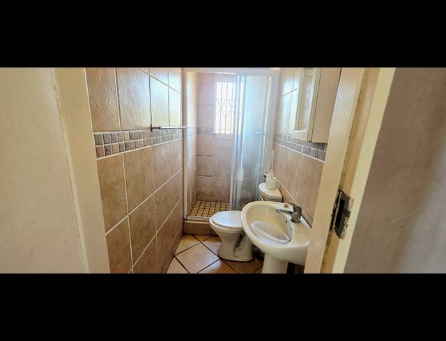 3 BEDROOM FREESTANDING TO LET IN BEN FLEUR